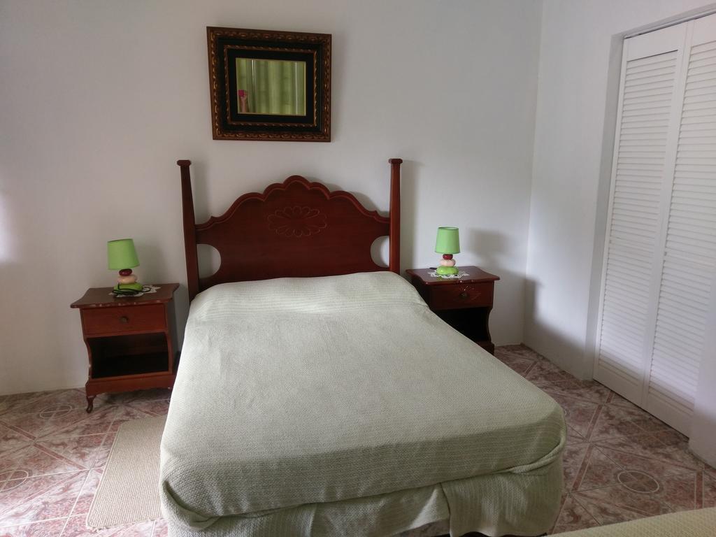 Polish Princess Guest House Πορτ Αντόνιο Εξωτερικό φωτογραφία