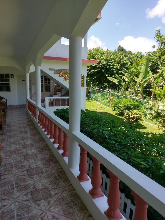 Polish Princess Guest House Πορτ Αντόνιο Εξωτερικό φωτογραφία