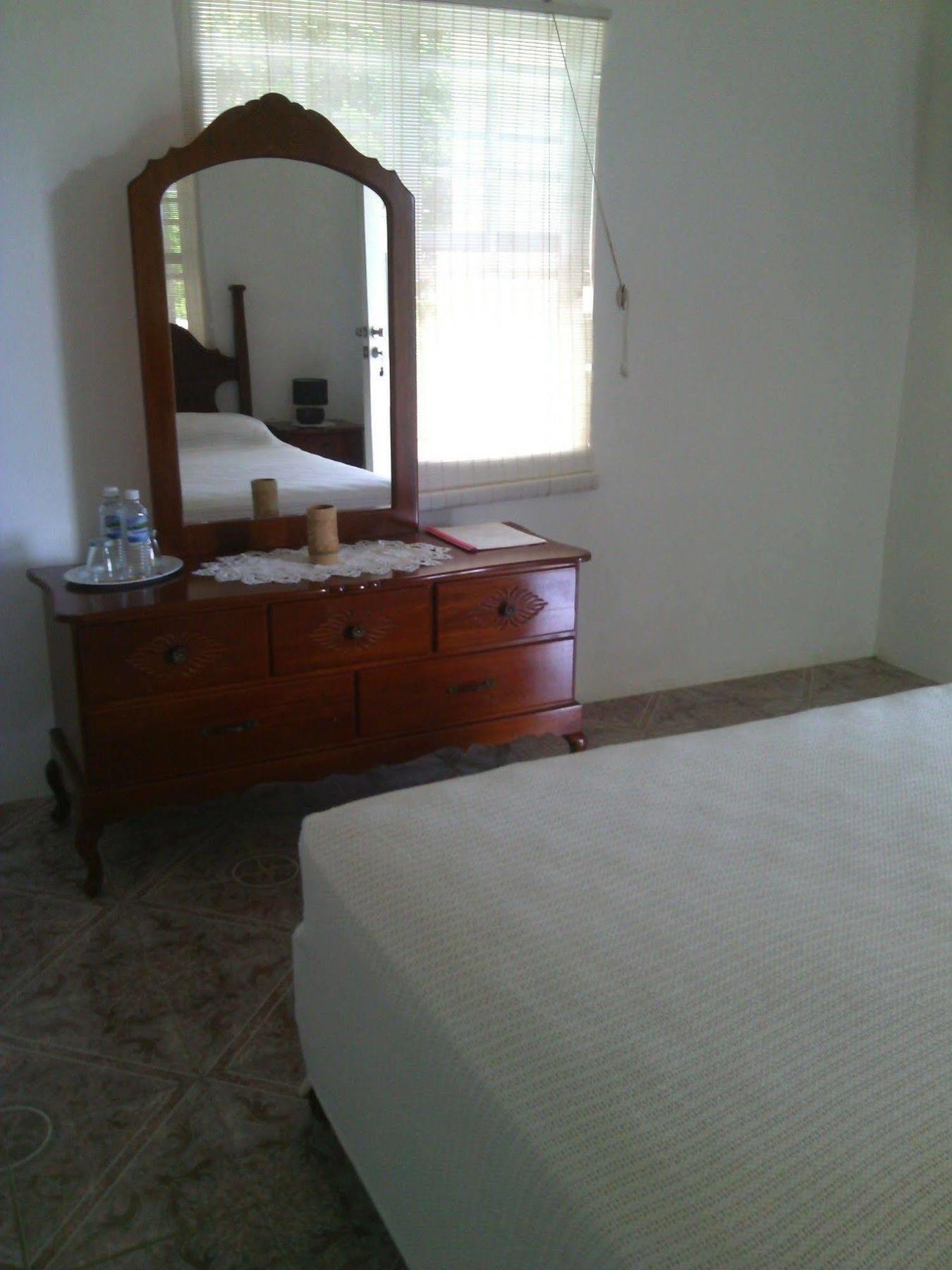 Polish Princess Guest House Πορτ Αντόνιο Εξωτερικό φωτογραφία