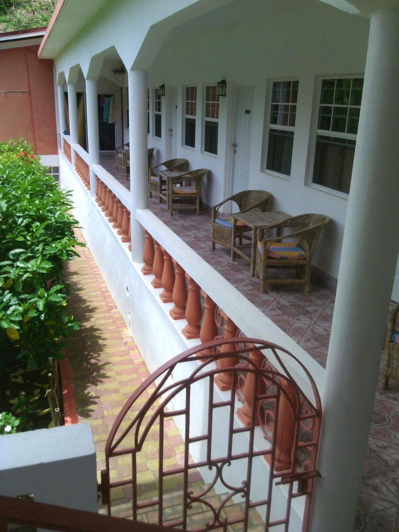 Polish Princess Guest House Πορτ Αντόνιο Εξωτερικό φωτογραφία