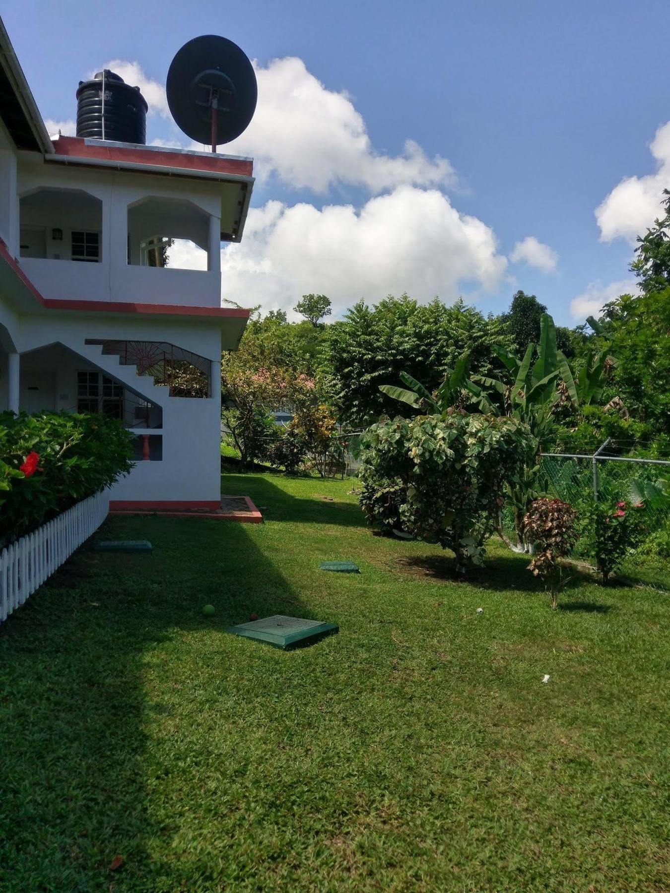 Polish Princess Guest House Πορτ Αντόνιο Εξωτερικό φωτογραφία