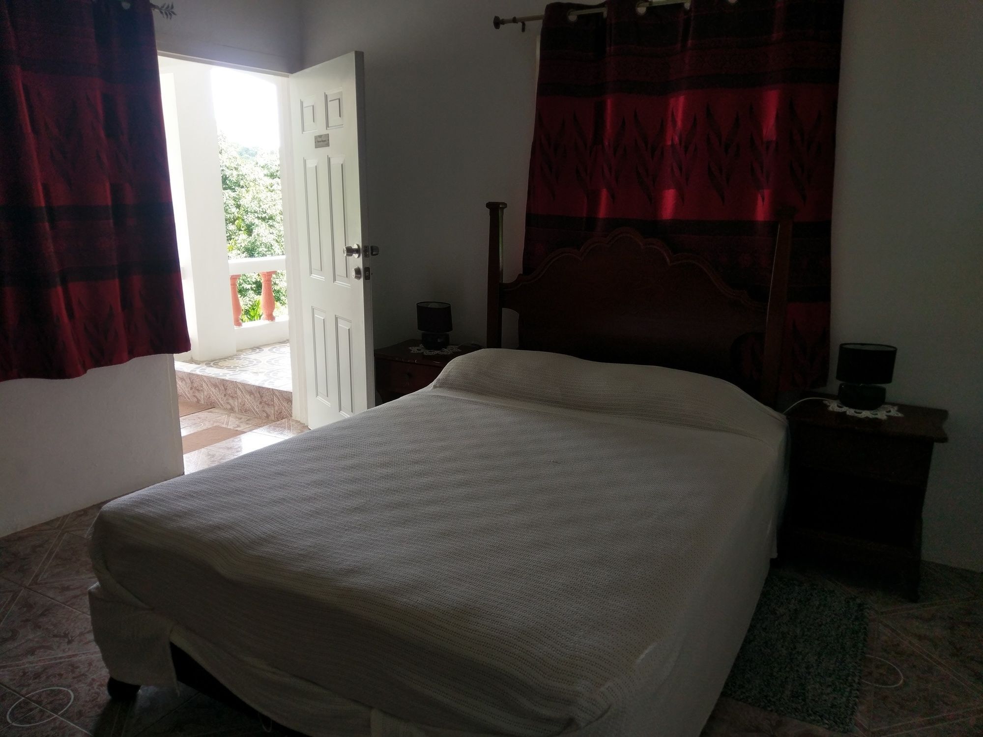 Polish Princess Guest House Πορτ Αντόνιο Εξωτερικό φωτογραφία