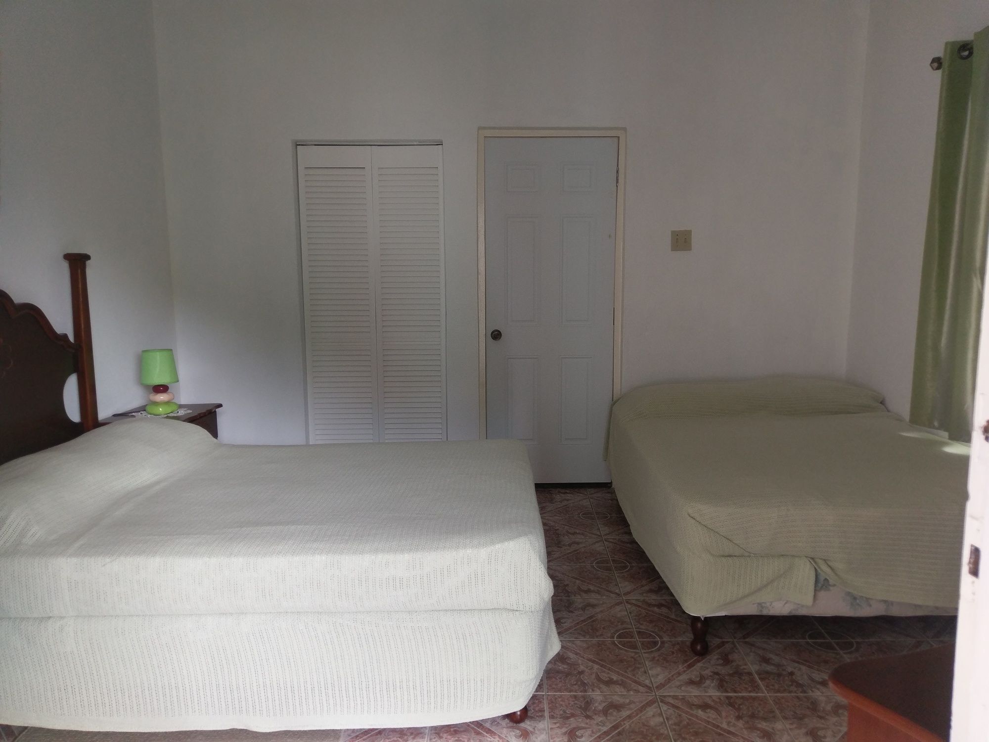 Polish Princess Guest House Πορτ Αντόνιο Εξωτερικό φωτογραφία